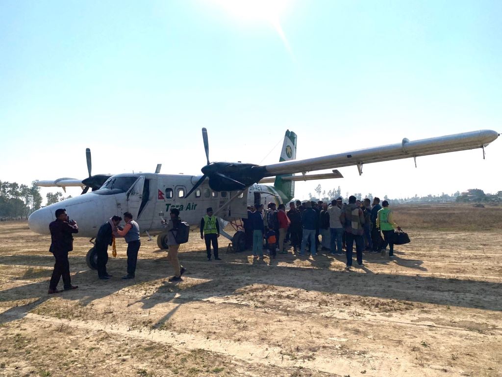 २७ वर्षपछि सञ्चालनमा आयो टीकापुर विमानस्थल
