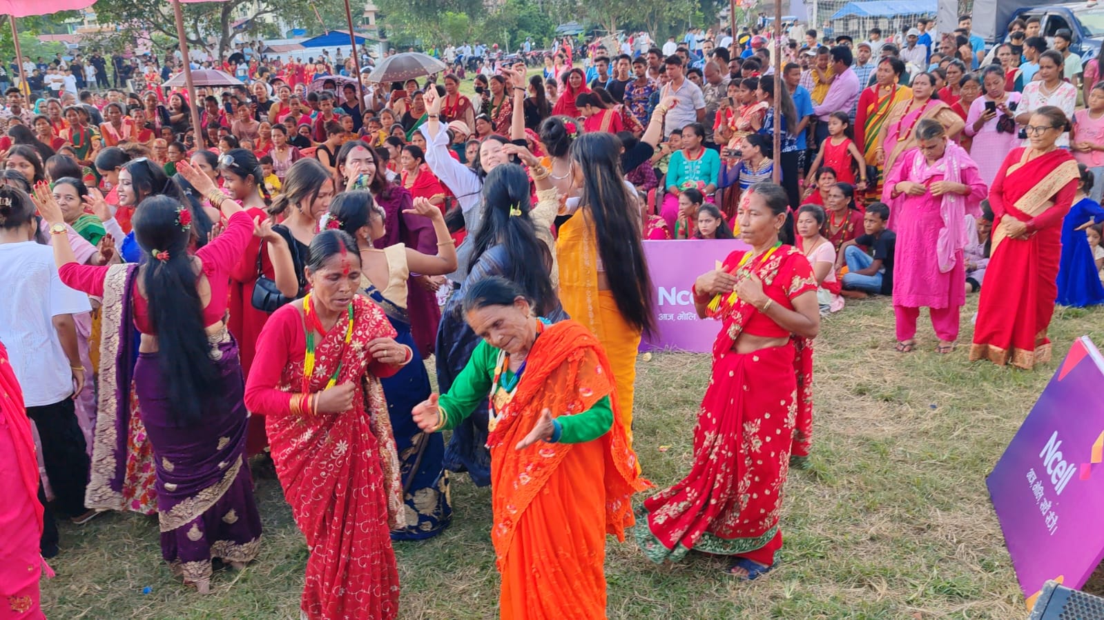 विभिन्न सहरहरूमा तीज उमङ्गका साथ एनसेलले १८औँ वार्षिकोत्सव सम्पन्न