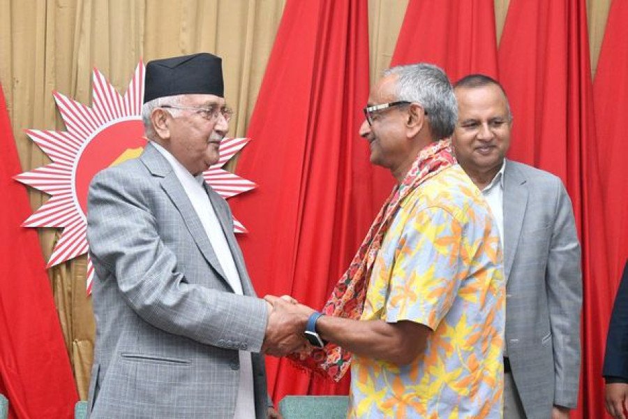 कांग्रेस छाडेर एमालेमा पुगेका जितेन्द्र देव फेरि कांग्रेसमै फर्किए