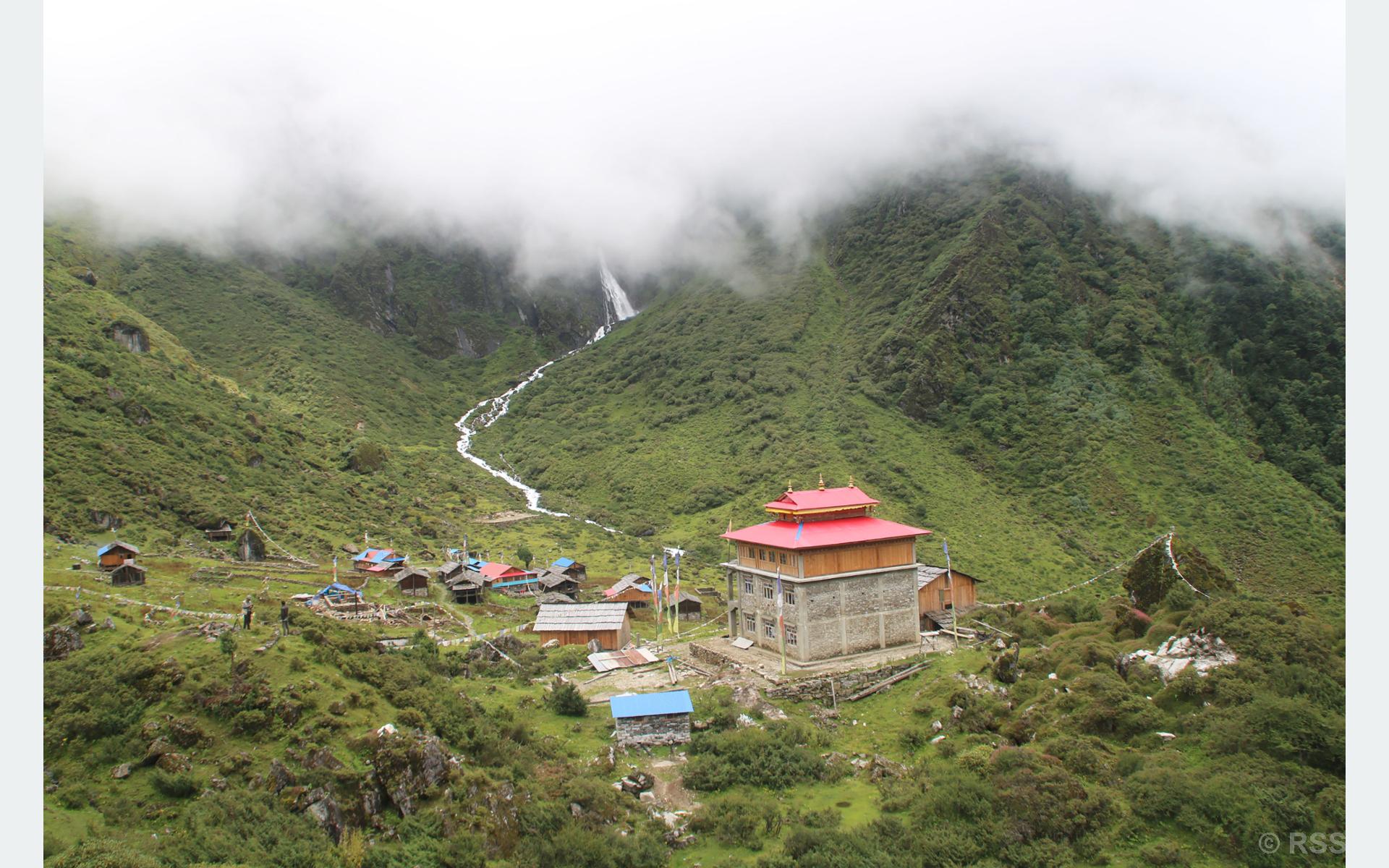 तोक्पेगोला बस्ती (तस्बिर)