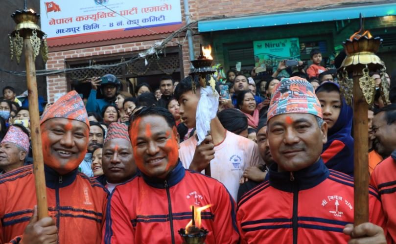 बिस्काः जात्रामा चिलाख बालेर सहभागी नगर प्रमुख श्रेष्ठ