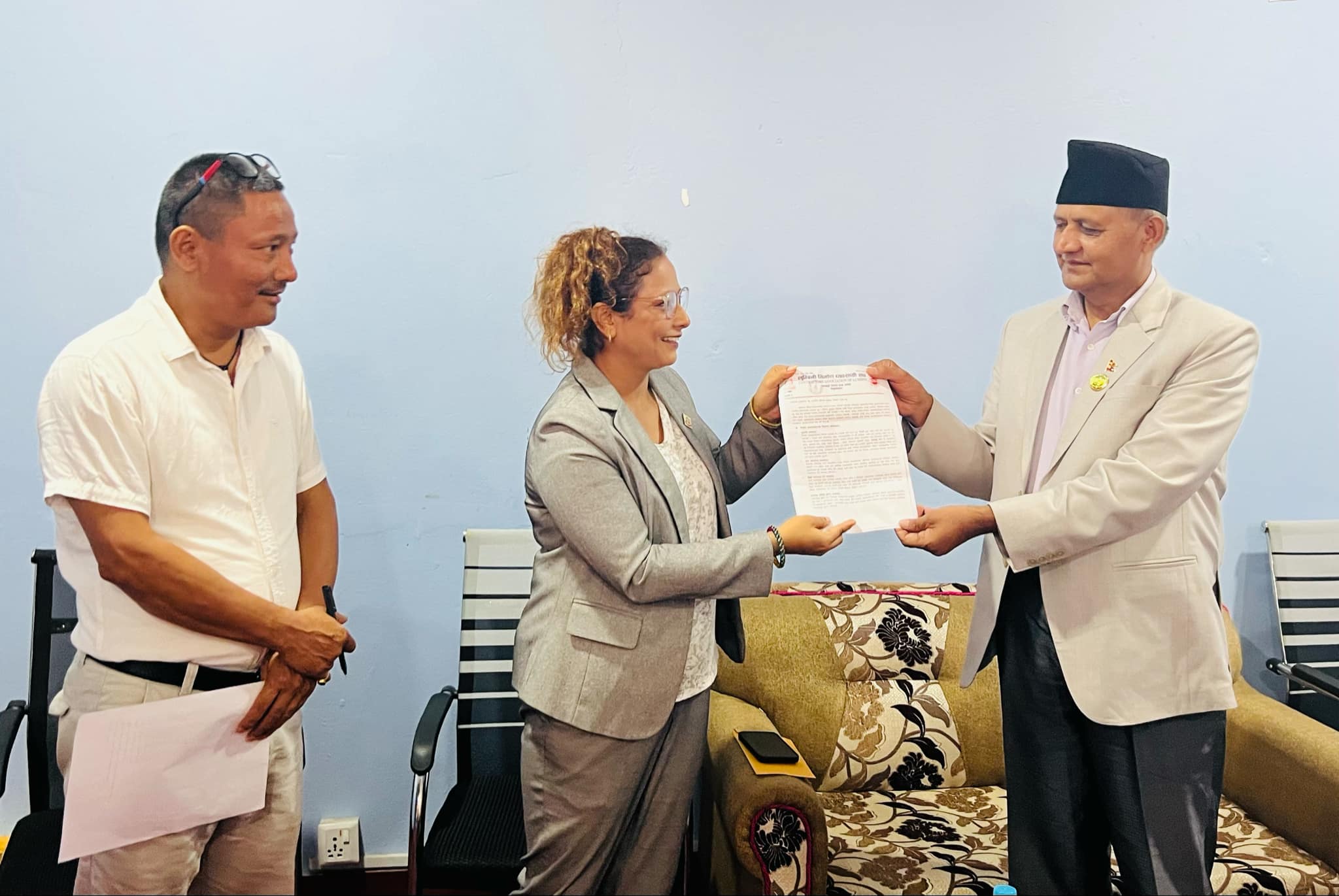 निर्माण व्यवसायीद्वारा लुम्बिनी प्रदेशका मुख्यमन्त्रीलाई ध्यानाकर्षण