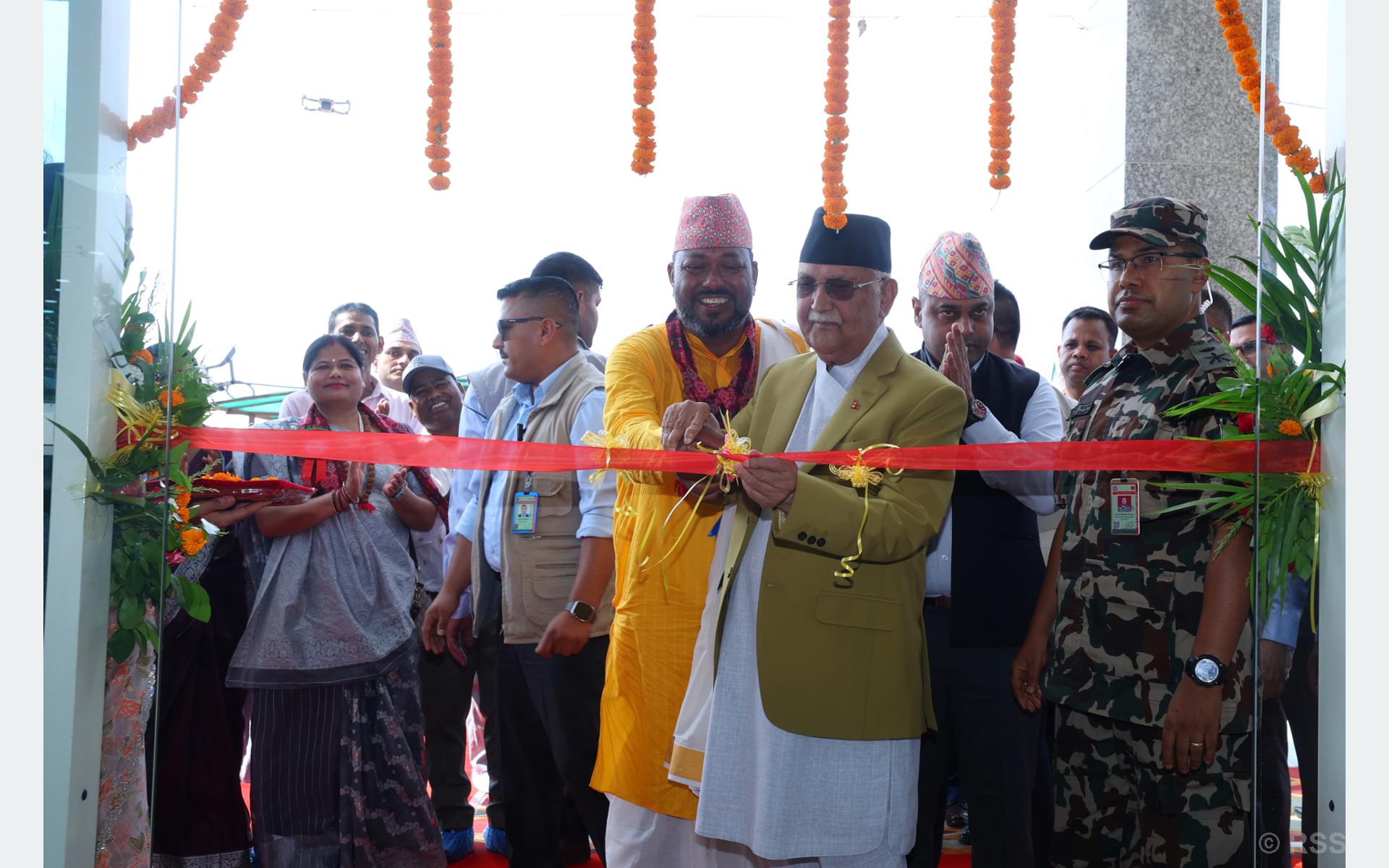 प्रधानमन्त्री ओलीद्वारा जीवन विकास सामुदायिक अस्पतालको उद्घाटन