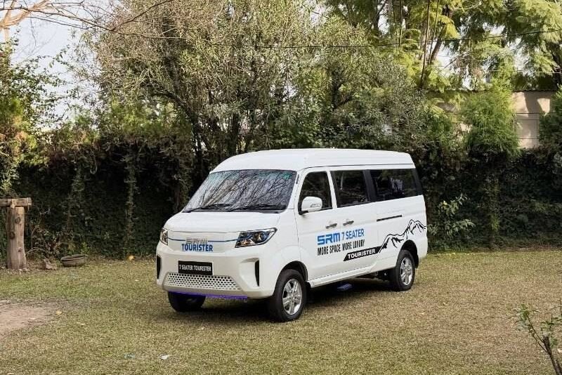 भीजी मोटर्सद्वारा एरआरएमको ७ सिटर विद्युतीय भ्यान सार्वजनिक