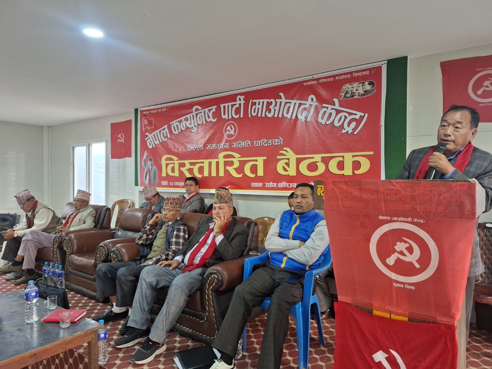 धादिङ माओवादीमा भाँडभैलो : जिल्ला पार्टी नेतृत्वविहीन, पार्टी कार्यालय भवन निर्माणमा आर्थिक हिनामिना