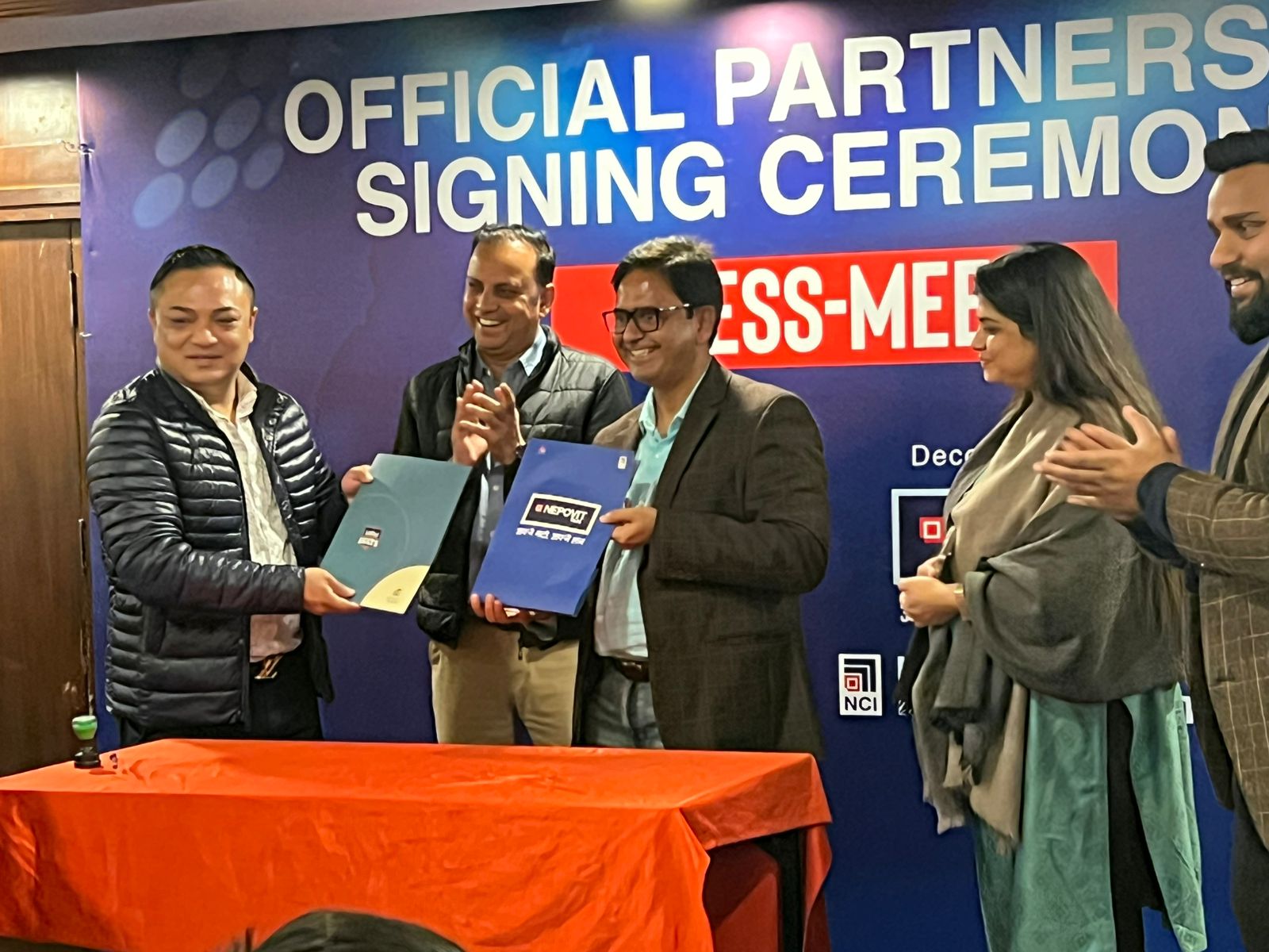 टीम जनकपुर बोल्ट्सले गर्‍यो नेपाल सेरामिक इण्डस्ट्रीसँग डेकोर पार्टनरमा सम्झौता