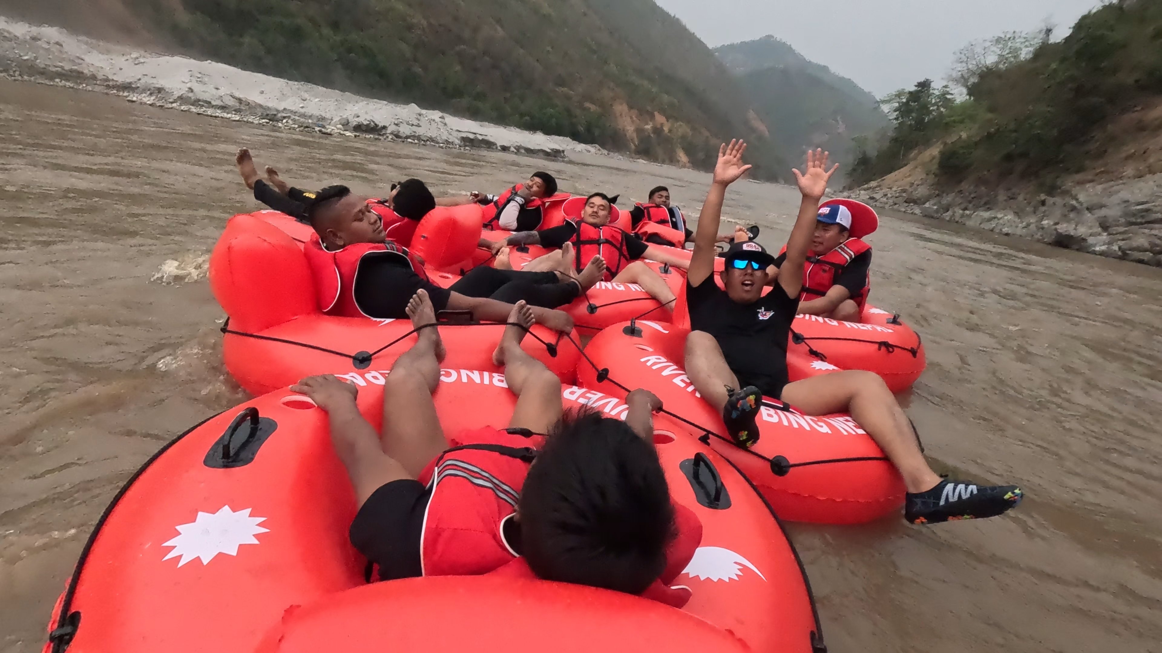 नेपालकै पहिलो रिभर ट्यूबिङ दोलालघाटदेखि पचुवारघाटसम्म सुरु
