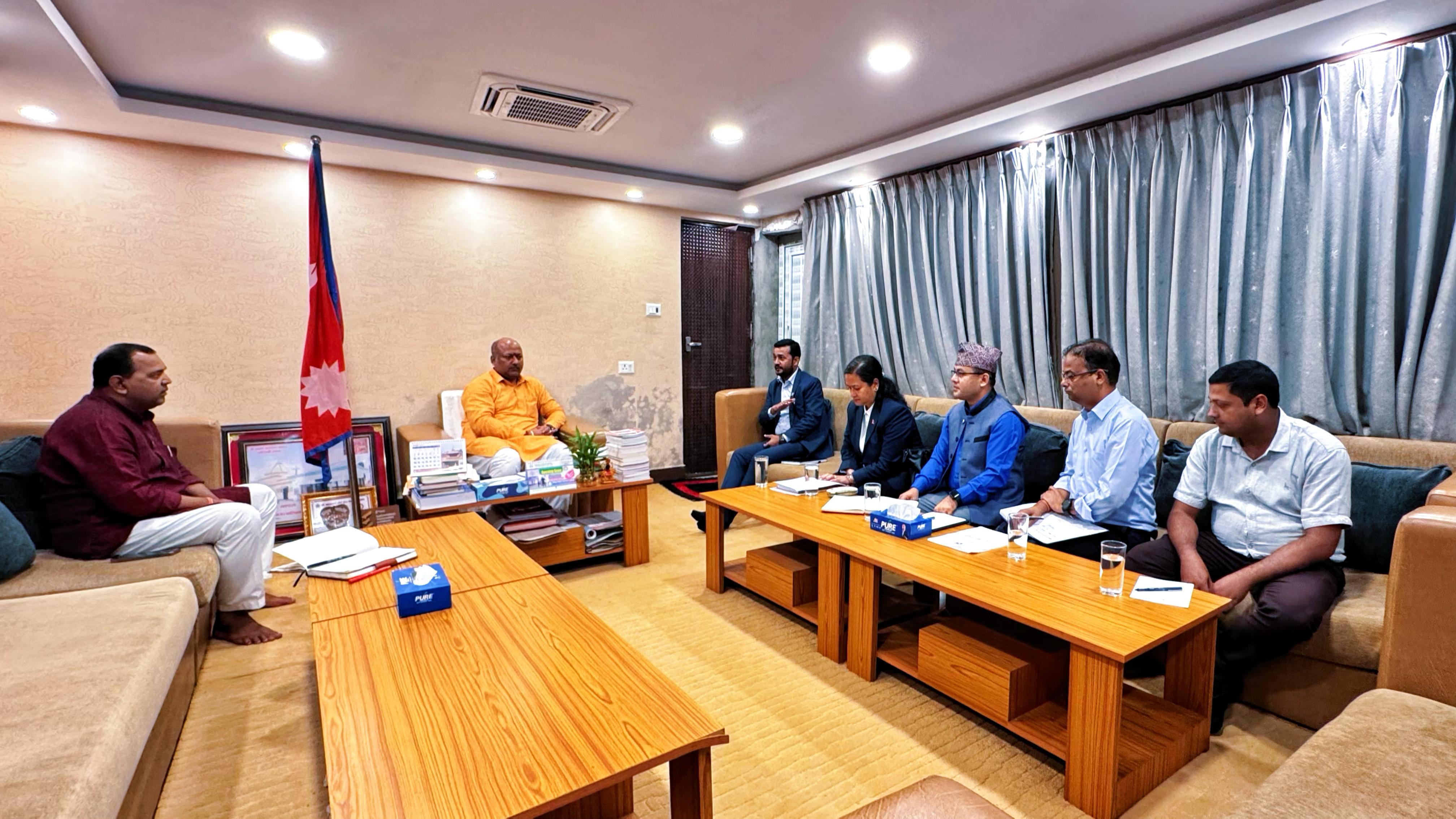 मन्त्री यादव र मुख्यमन्त्री सिंहबीच तराई–मधेसको खानेपानीको समस्या समाधान गर्नेबारे छलफल