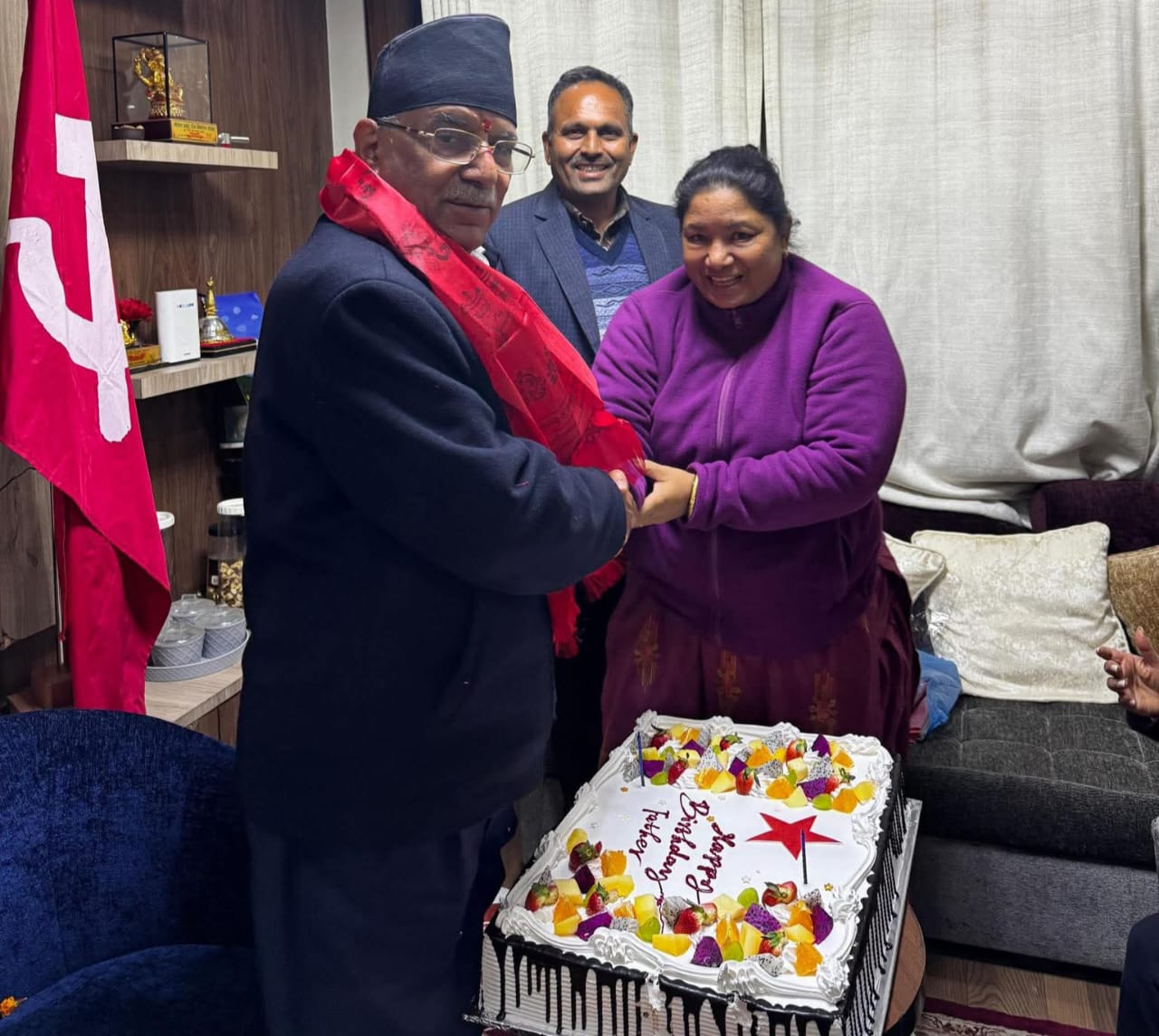 घाइते लडाकुको निधनले गृहजिल्ला शोकमा रहँदा प्रचण्डले मनाए तामझामपूर्ण जन्मदिन, पार्टीभित्रै असन्तोष