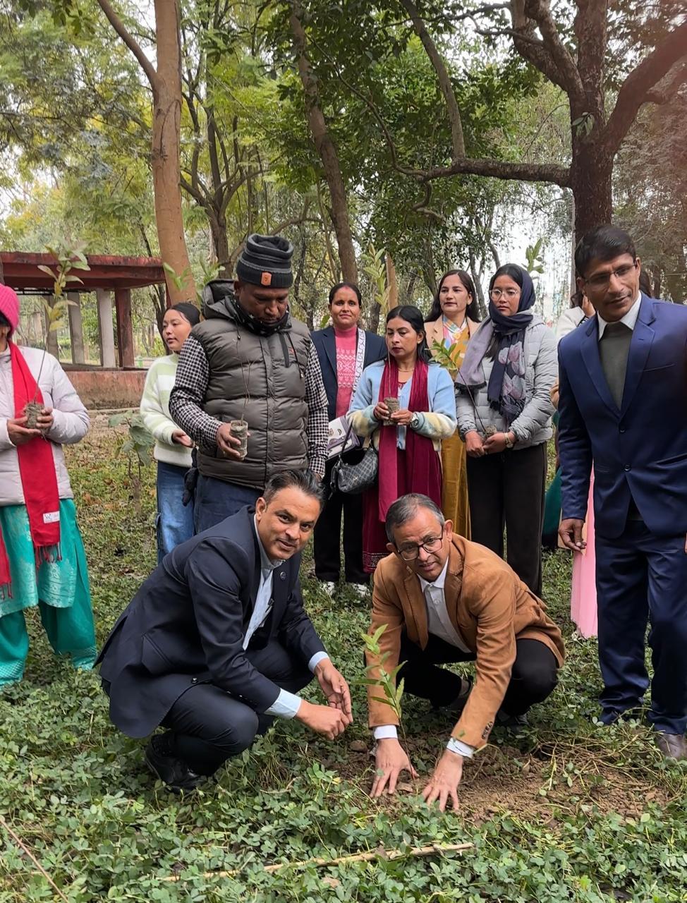 सन नेपाल लाइफको वृक्षारोपण कार्यक्रम सम्पन्न