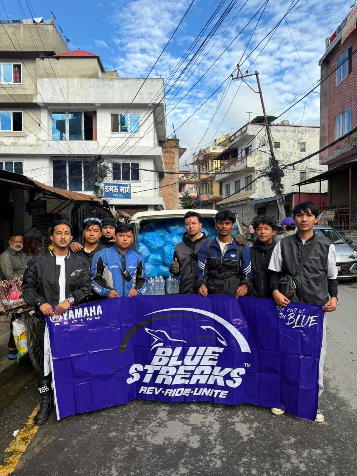 यामाहा ब्लू स्ट्रीक्स मोटरसाइकल कम्युनिटीद्वारा रसुवा र नुवाकोटका बाढीपीडितलाई मानवीय सहयोग
