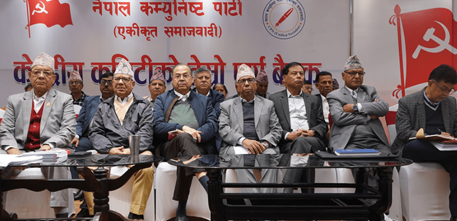 केन्द्रीय कमिटी बैठकमै झलनाथले मागे माधवको राजीनामा