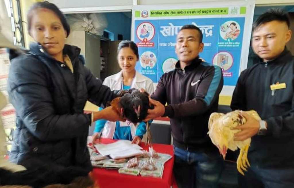 पौवादुङमा ‘आफैँ पाल्दै आफैँ  खादै’ कार्यक्रम
